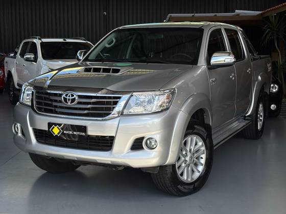 TOYOTA HILUX 3.0 SRV 4X4 CD 16V TURBO INTERCOOLER DIESEL 4P AUTOMÁTICO